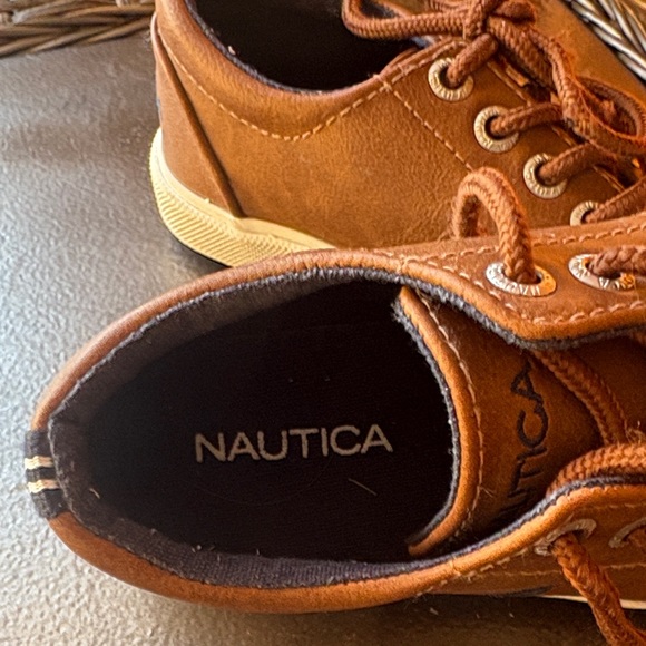 Nautica Toddler Boys Brown Lace-up Berrian Sneakers Sz: 8; EUC - Picture 5 of 14